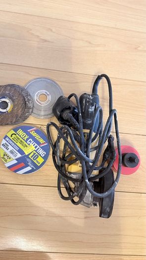 Dewalt Dwe4156-qs - Angle Grinder 900w 115mm