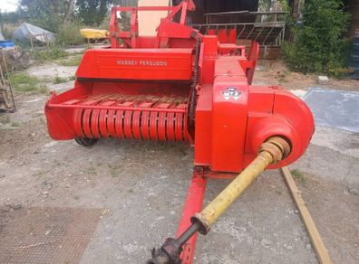Massey Ferguson 20-8 baler