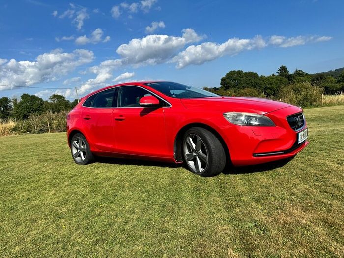 141 Volvo V40 Dba-mb4164t