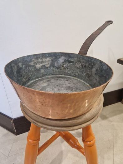 Copper pan