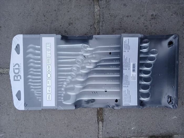 Spanner set
