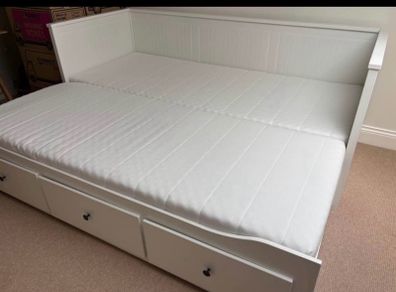 ikea day  bed