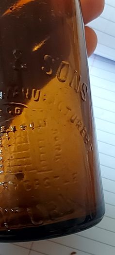 O Connor's kanturk 1/2 pint vintage bottle,,bottle seems to have a defect,around bottom of bottle, holds water no leeks,see pictures,sold as is ,lovely display advertising bottle, collectors items, buyer collects or pays postage thank you,