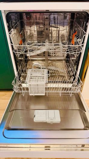 Hotpoint Aquarius Dishwasher
