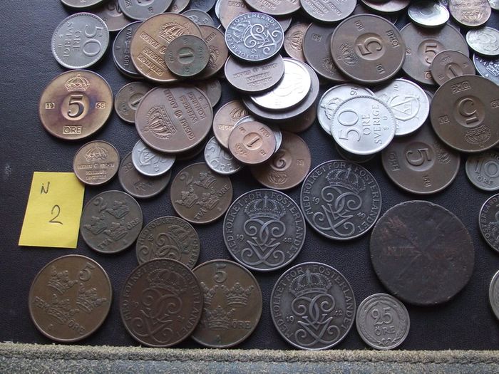 A Lot of 800+ grams of Swedish coins