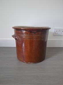 Large glazed French pot Saloir