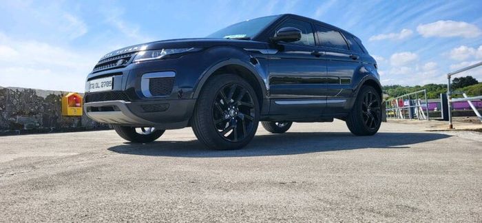 Range Rover Evoque  2 years NCT (March 2028)