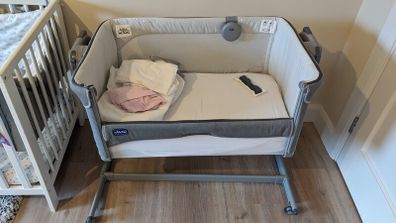 Chicco Next2Me Crib Magic - Cool Grey