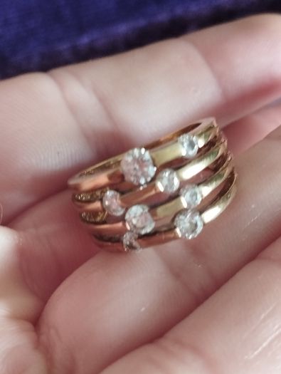 925 Sterling Silver Ring with Gold Plated Cubic Zirconia.