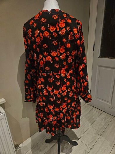 Beautiful ladies size 16 dress