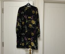 Warehouse flower dress size 10