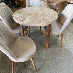Round Dining Table With 4 Chairs