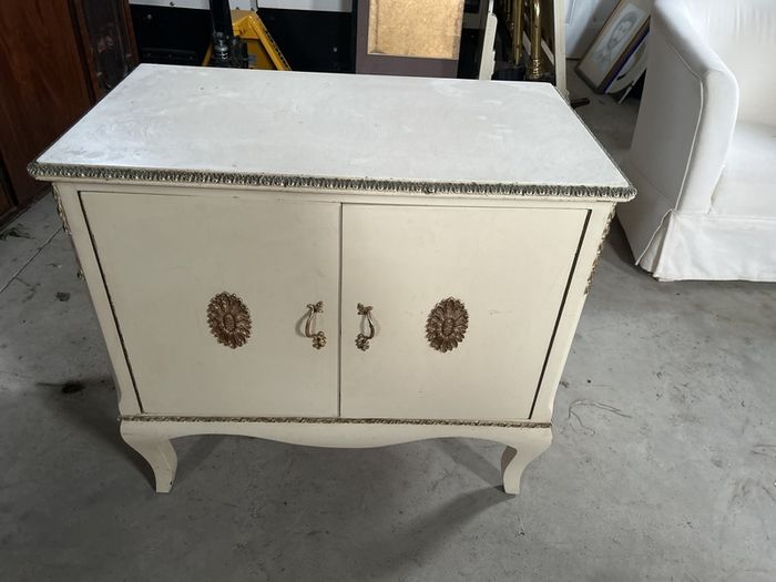 Vintage storage press