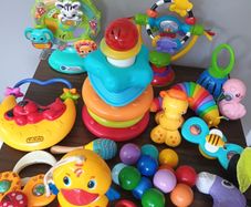 Free: Bundle of baby toys