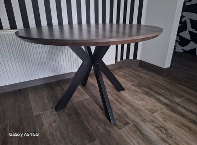 Morgan Doyle dining table