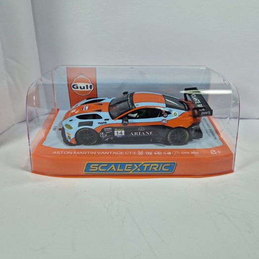 Scalextric C4655 Aston Martin Vantage GT3 (Gulf Edition) Slot Car  ( gt touring 24hr Endurance )