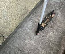 Mongoose stunt scooter