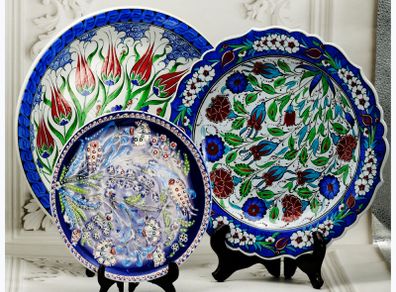 Mid Century Turkish Kutahya Isnik Wall Plates Trio Signed
