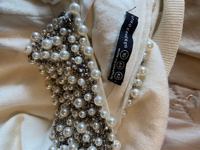 Pretty pearl cardigan size 16