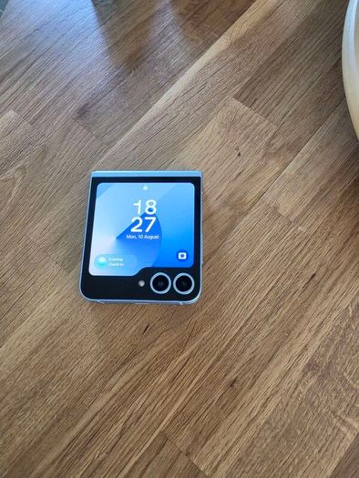 Samsung Z Flip 6 256gb Phone