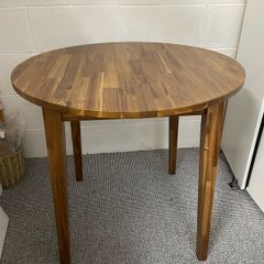 Round Table