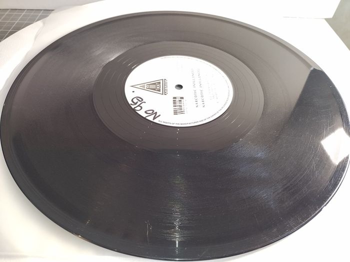 Empirion - Narcotic Influence - Wanted Records - CLASSIC Techno BELTER!! ORIGINAL Pressing! Drogs taking their lives away...