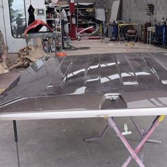 Tonneau lift up cover for amarok