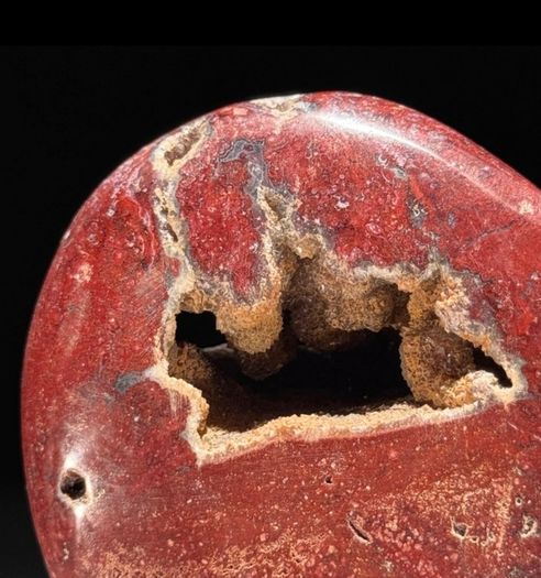Polished Heart-Shaped Red Jasper Specimen - Natural Stone