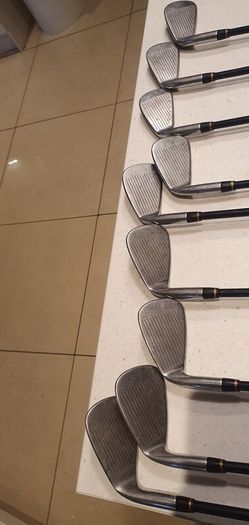 golf clubs bag & 2 wheel trolley
