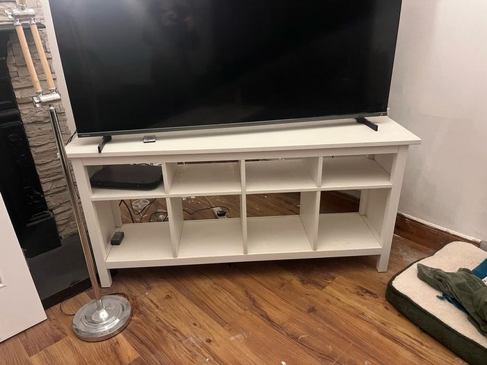 3 & 2 sofa & tv unit