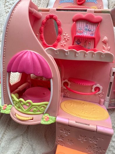 2006 My Little Pony Fancy Fashions Boutique Purse House Playset, Purse Only Used Please look at the pictures