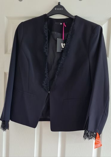 Lace Trim Blazer. Size 18. New
