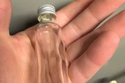 Small glass bottle with screw lid 20ml