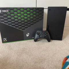 xbox series x ( comes with controller box and cables aswell )