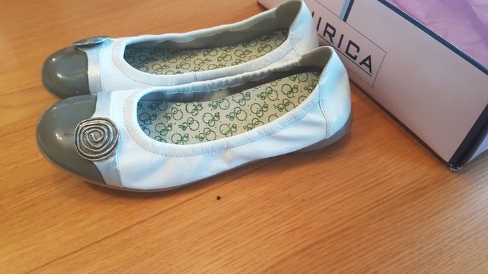 Gorgeous Soft Leather Hirica Ballet Flats/ Shoes Size 37 UK 4