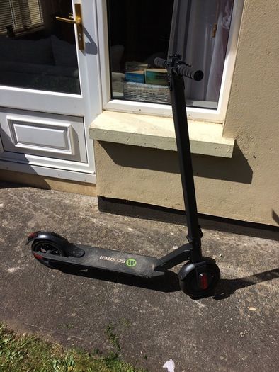 Electric scooter
