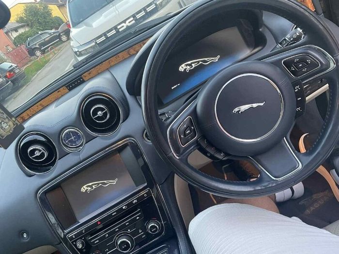 Jaguar XJ 2010
