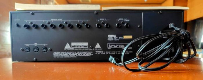 Yamaha TG77