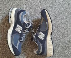 New Balance 2002r