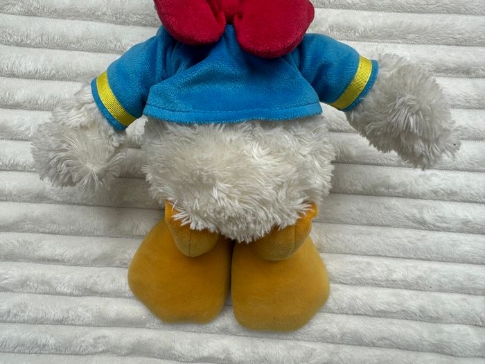 Disney Parks Donald Duck Approx 16" Soft Plush Rare Dirty Used Please look at the pictures