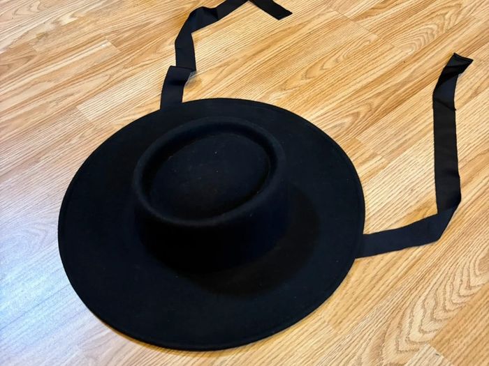 Black Wide Brim Hat with Ribbon Tie Classic Costume vintage Style