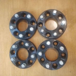 Wheel Spacers 2 X 30mm, 2 X 25mm.