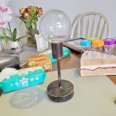 Lovely little lamp battery operated