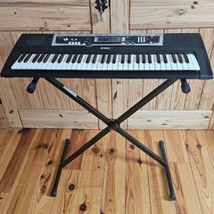 Yamaha keyboard YPT-210