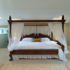 Four poster carved Indonesian bed super king incl bedside tables and dresser