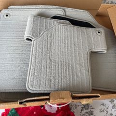 Volvo XC90 Beige Carpet Mats