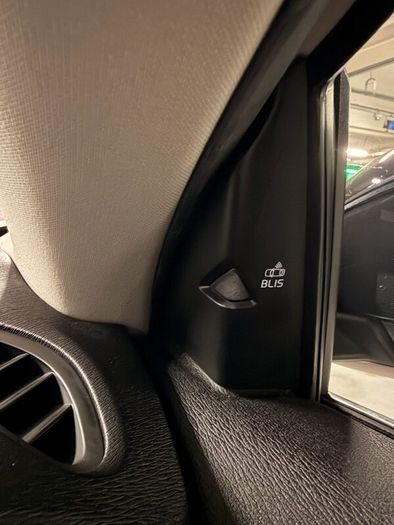 VOLVO V40  R-Design 2017 2.0, D4 Automatic