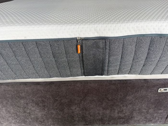 kingsize bed Emma