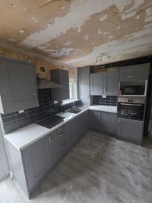 kitchen (L shape)