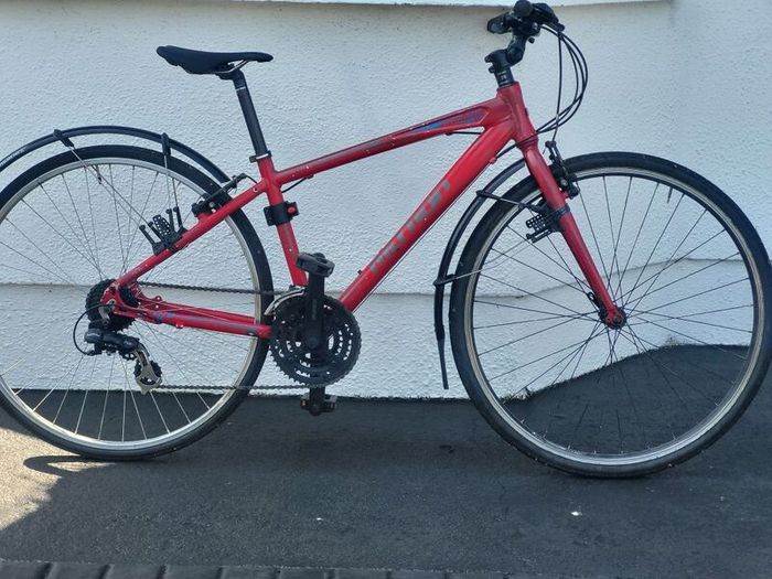 Universal.Unisex  hybrid bike used read add details